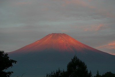 夕暮れの富士（2009，8）