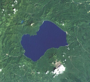 支笏湖衛星写真