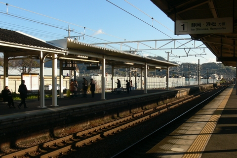 興津駅
